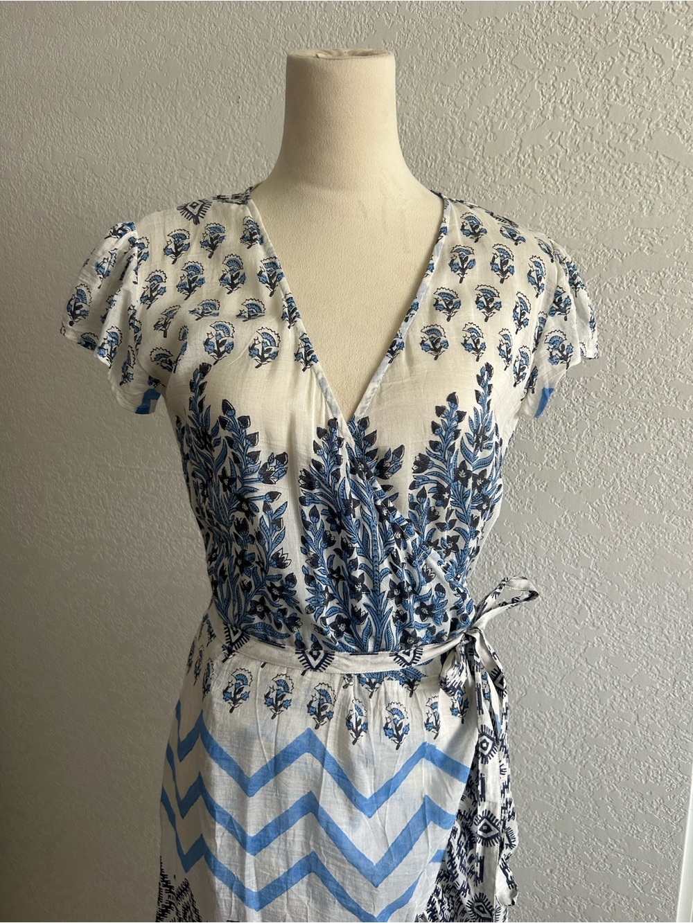 Bell by Alicia Bell Blue White Cotton Silk Boho Floral Print Front Wrap Dress - Picture 2 of 8